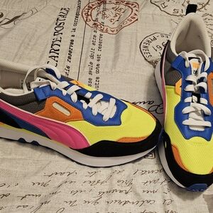 Mens sz. 11 Puma Future FV Rider